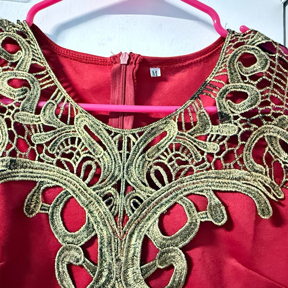 Elegant Red and Gold Floral Dress - Picture 10 of 13